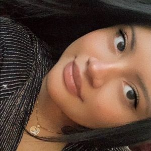 Meet your Posher, Rosita